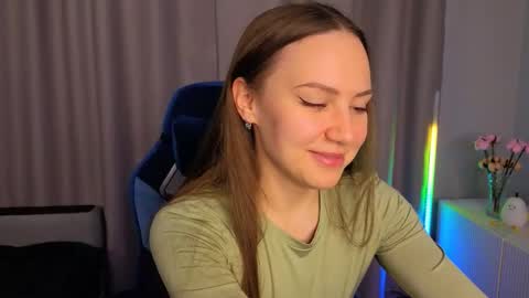 Snapshot of simplyzoe chatting on 02-27-26, 03:17 Zoe online show from 02-27-26, 03:17