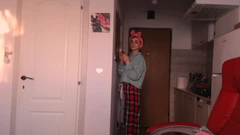 simyhvn online show from 04-07-26, 04:13