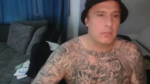 Snapshot of sinalco1975 chatting on 09-23-25, 04:15 sinalco1975 online show from 09-23-25, 04:15