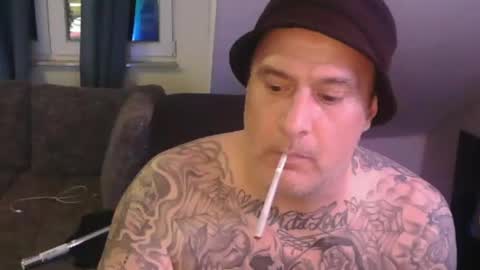 Snapshot of sinalco1975 chatting on 10-30-25, 03:52 sinalco1975 online show from 10-30-25, 03:52