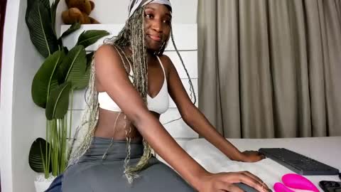 Snapshot of sincerre9_tara chatting on 02-09-25, 07:38 sincerre9_tara online show from 02-09-25, 07:38