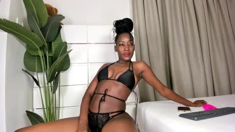 Snapshot of sincerre9_tara chatting on 02-28-25, 09:04 sincerre9_tara online show from 02-28-25, 09:04