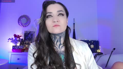 Ms. Sindel online show from 12-14-24, 01:59