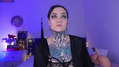 Ms. Sindel online show from 12-16-24, 02:05