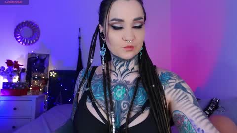 Ms. Sindel online show from 12-25-24, 01:30