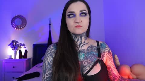 Ms. Sindel online show from 02-04-25, 03:47