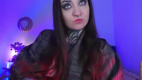 Ms. Sindel online show from 02-17-25, 05:43