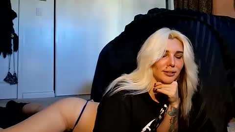 Aussie Sindy Rocker online show from 11-29-25, 09:18