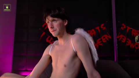 Snapshot of sinkisser chatting on 10-29-25, 10:39 WARREN online show from 10-29-25, 10:39