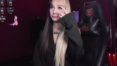 Snapshot of sinmistress chatting on 12-24-24, 10:44 Your Queen of Sins online show from 12-24-24, 10:44