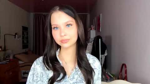 Emma online show from 11-17-25, 11:05