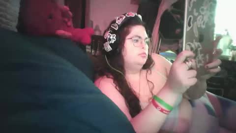 Siofra online show from 02-14-25, 05:41