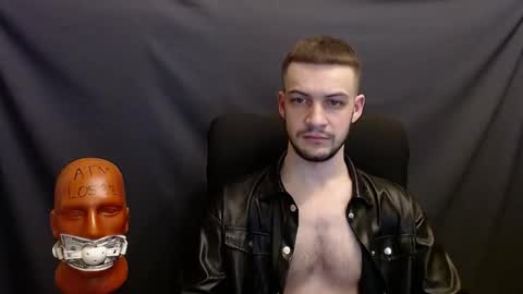 Snapshot of sir_damien chatting on 12-08-24, 04:18 Sir Damien online show from 12-08-24, 04:18