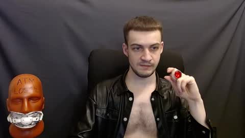 Snapshot of sir_damien chatting on 12-22-24, 03:00 Sir Damien online show from 12-22-24, 03:00