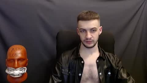 Snapshot of sir_damien chatting on 12-25-24, 02:57 Sir Damien online show from 12-25-24, 02:57