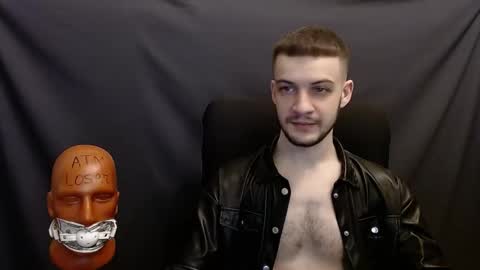 Snapshot of sir_damien chatting on 12-27-24, 08:39 Sir Damien online show from 12-27-24, 08:39