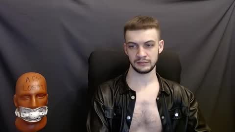 Snapshot of sir_damien chatting on 01-01-25, 03:23 Sir Damien online show from 01-01-25, 03:23