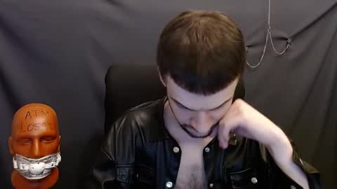 Snapshot of sir_damien chatting on 01-21-25, 08:32 Sir Damien online show from 01-21-25, 08:32