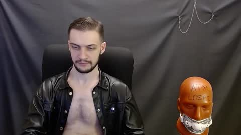 Snapshot of sir_damien chatting on 01-28-25, 08:58 Sir Damien online show from 01-28-25, 08:58