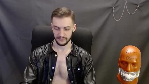 Snapshot of sir_damien chatting on 01-29-25, 10:22 Sir Damien online show from 01-29-25, 10:22