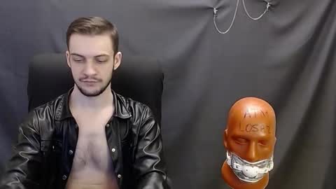 Snapshot of sir_damien chatting on 02-16-25, 02:31 Sir Damien online show from 02-16-25, 02:31