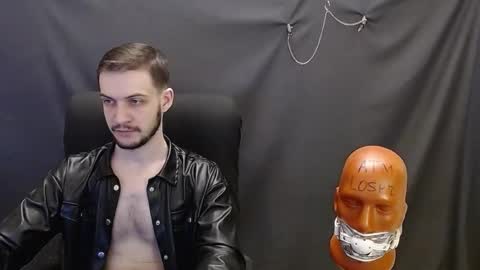 Snapshot of sir_damien chatting on 02-22-25, 08:31 Sir Damien online show from 02-22-25, 08:31