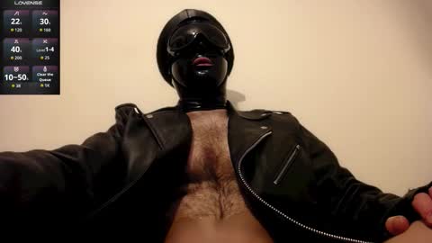 Snapshot of sirdarkshine chatting on 11-16-25, 06:46 Sir Darkshine online show from 11-16-25, 06:46