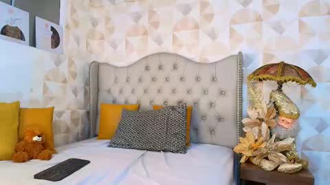 Snapshot of siriuss_collin chatting on 12-15-25, 05:17 siriuss_collin online show from 12-15-25, 05:17