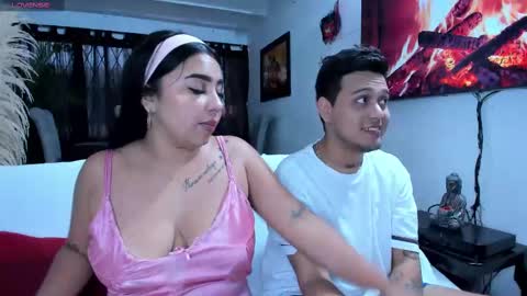 Snapshot of sisiandsam chatting on 02-28-25, 01:58 SISI AND SAM online show from 02-28-25, 01:58