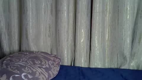 Snapshot of sismile chatting on 10-21-25, 09:37 shannie online show from 10-21-25, 09:37