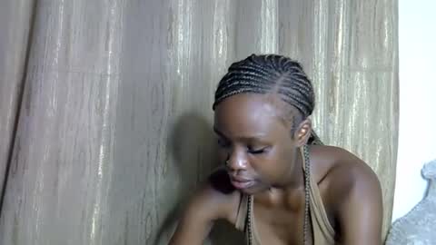 Snapshot of sismile chatting on 11-22-25, 03:11 shannie online show from 11-22-25, 03:11