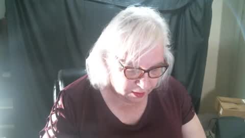 Snapshot of sissydianetx chatting on 01-28-25, 12:36 Sissy Diane online show from 01-28-25, 12:36