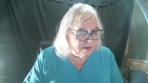 Snapshot of sissydianetx chatting on 02-03-25, 12:36 Sissy Diane online show from 02-03-25, 12:36