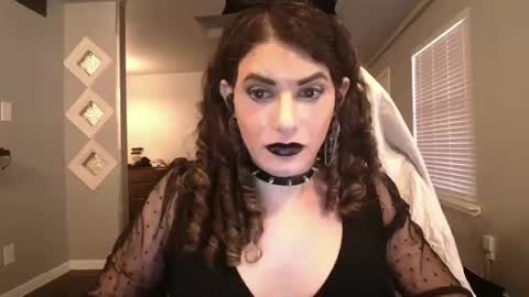Snapshot of sissyember chatting on 10-20-25, 07:47 sissyember online show from 10-20-25, 07:47