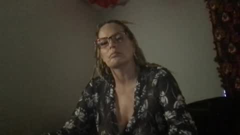 Snapshot of skarfos_babes chatting on 12-12-24, 08:10 skarfos_babes online show from 12-12-24, 08:10