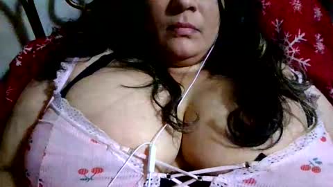 Snapshot of skarkett21 chatting on 11-15-25, 09:43 skarkett21 online show from 11-15-25, 09:43