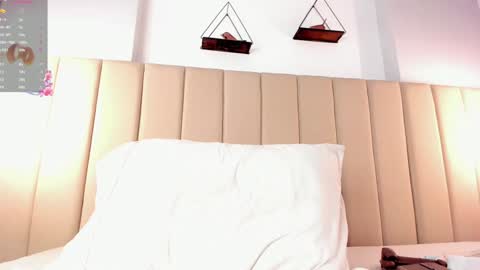 Snapshot of skarlett_monroee chatting on 01-16-25, 10:42 Skarlet online show from 01-16-25, 10:42