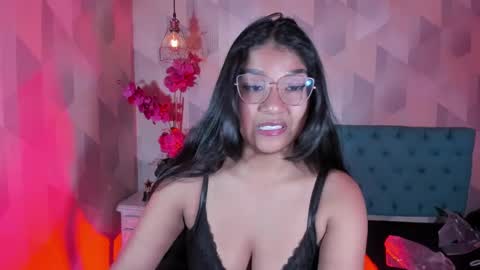 Snapshot of skarlettkray chatting on 10-25-25, 11:43 Skarlet online show from 10-25-25, 11:43