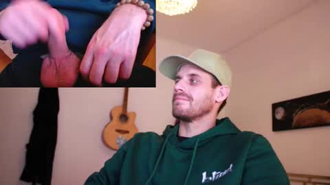 Snapshot of skatejocke chatting on 11-16-25, 05:51 skatejocke online show from 11-16-25, 05:51