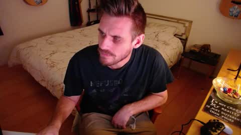 Snapshot of skatejocke chatting on 11-30-25, 01:26 skatejocke online show from 11-30-25, 01:26