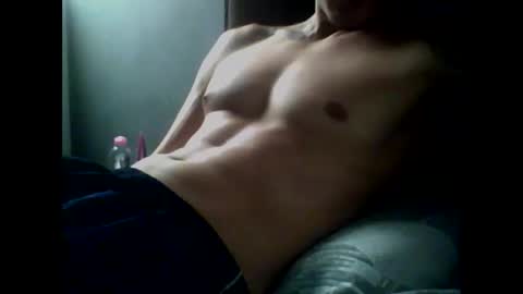 Snapshot of skater19xxx chatting on 12-09-24, 06:57 miguel online show from 12-09-24, 06:57