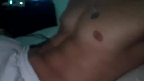 Snapshot of skater19xxx chatting on 01-12-25, 07:10 miguel online show from 01-12-25, 07:10