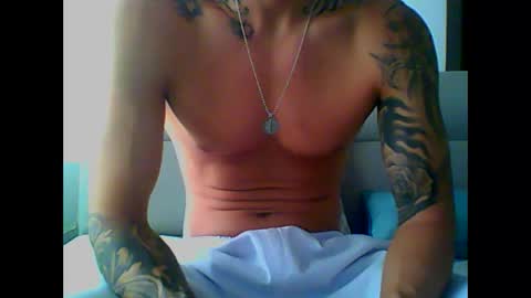 Snapshot of skater19xxx chatting on 01-30-25, 04:55 miguel online show from 01-30-25, 04:55