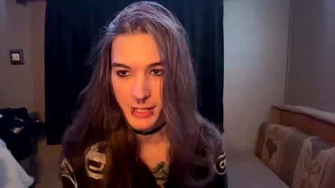 skater1026 OF online show from 11-11-25, 10:15