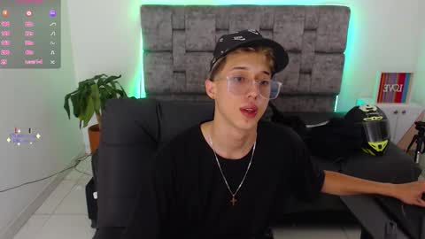 Snapshot of skinny_bigcock20 chatting on 12-01-25, 09:09 skinny_bigcock20 online show from 12-01-25, 09:09