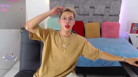 Snapshot of skinny_bigcock20 chatting on 12-03-25, 09:02 skinny_bigcock20 online show from 12-03-25, 09:02