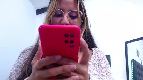skinny_hottie18 online show from 12-07-24, 03:30
