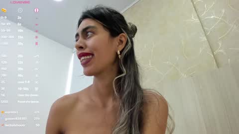Snapshot of skinny_noa chatting on 02-07-25, 02:37 Noa online show from 02-07-25, 02:37