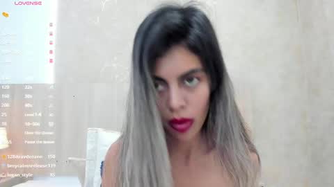Snapshot of skinny_noa chatting on 03-04-25, 05:24 Noa online show from 03-04-25, 05:24