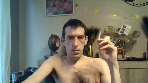 Snapshot of skinnybigcock2 chatting on 12-27-24, 08:45 SkinnyBigCock2 online show from 12-27-24, 08:45